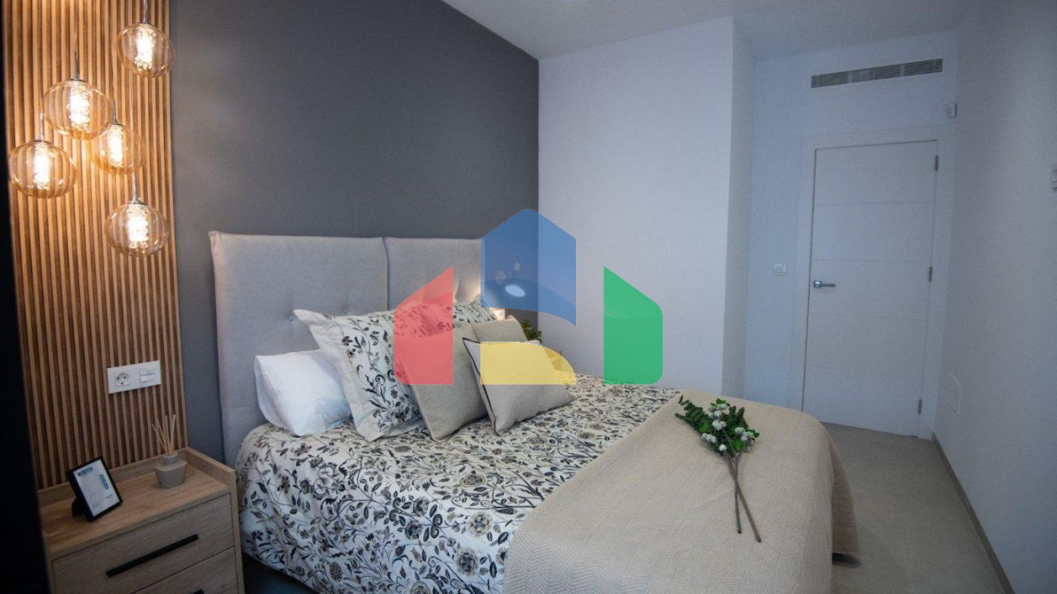 НОВЫЕ ТАУНХАУСЫ В САНТЬЯГО-ДЕ-ЛА-РИБЕРА