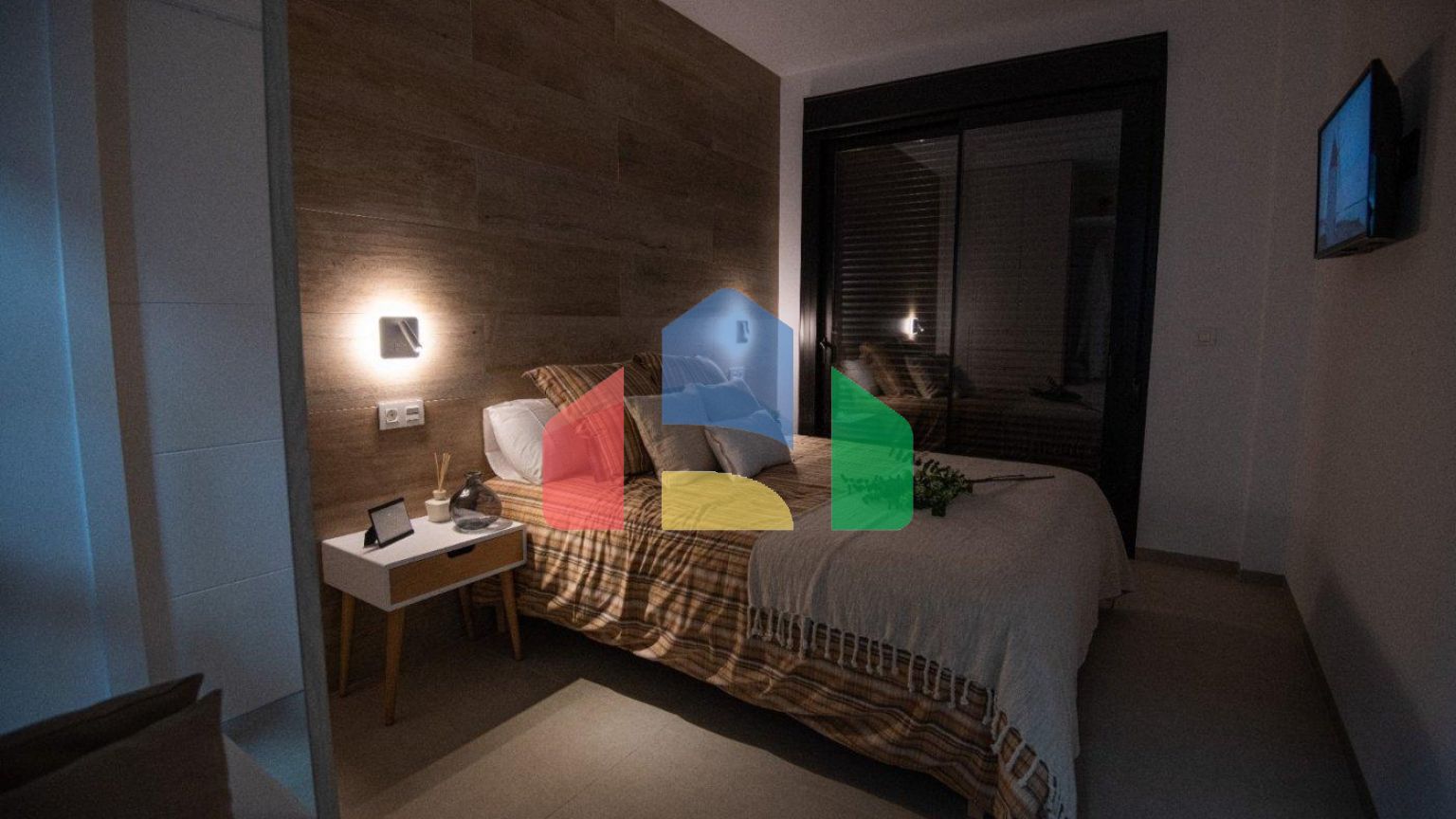 НОВЫЕ ТАУНХАУСЫ В САНТЬЯГО-ДЕ-ЛА-РИБЕРА