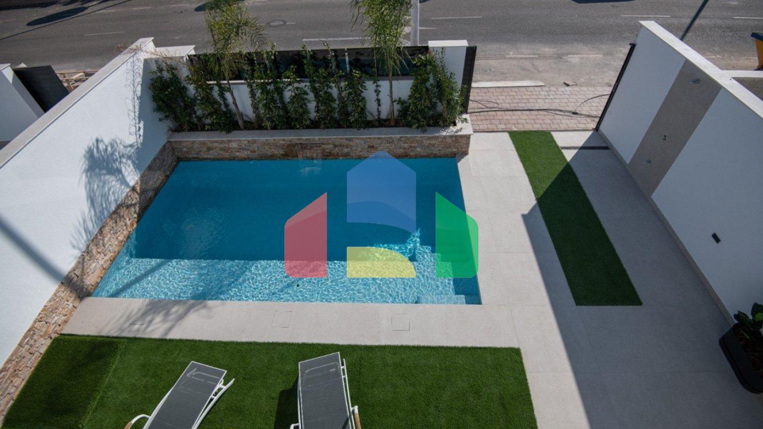 НОВЫЕ ТАУНХАУСЫ В САНТЬЯГО-ДЕ-ЛА-РИБЕРА