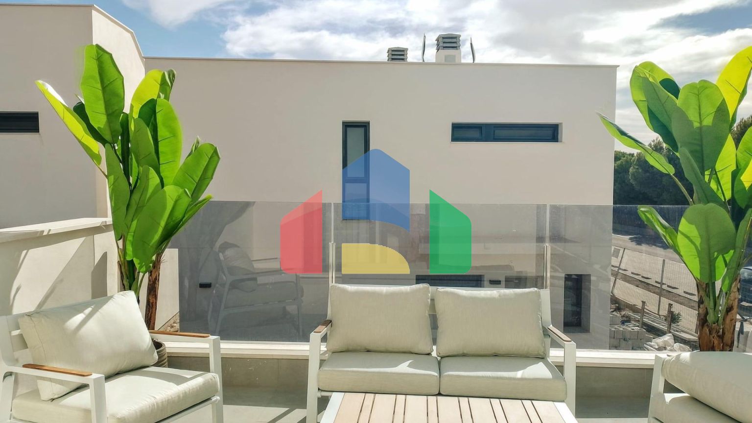 НОВЫЕ ВИЛЛЫ НА КУРОРТЕ РОДА ГОЛЬФ