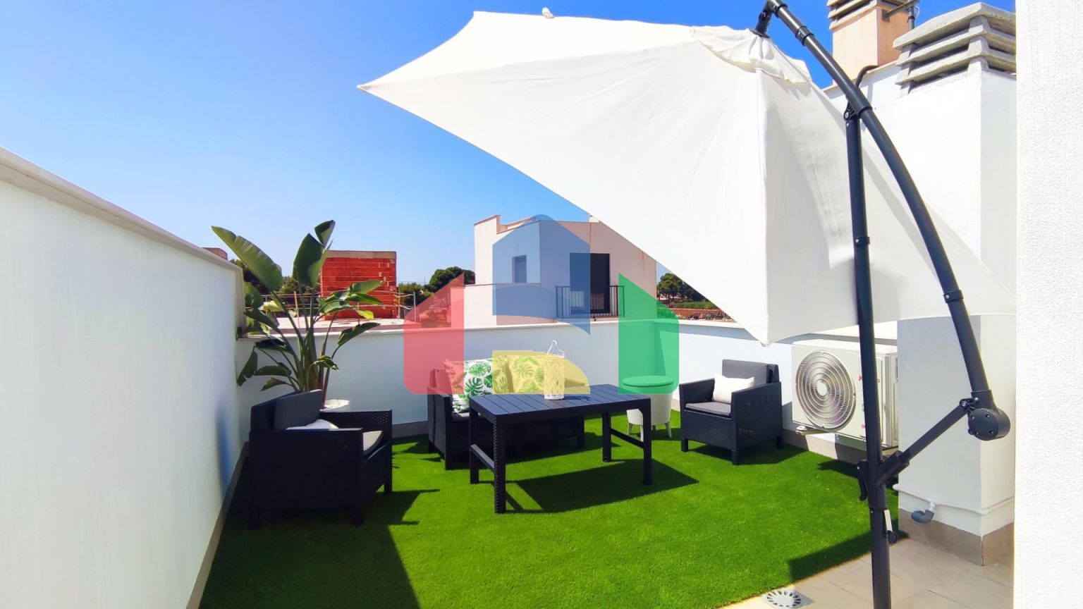 Комплекс из 8 таунхаусов в Сан Хавьер (Мурсия)