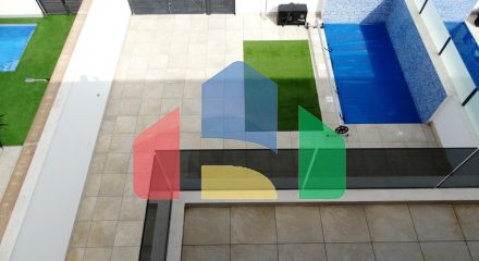 НОВЫЕ ТАУНХАУСЫ В САНТЬЯГО-ДЕ-ЛА-РИБЕРА