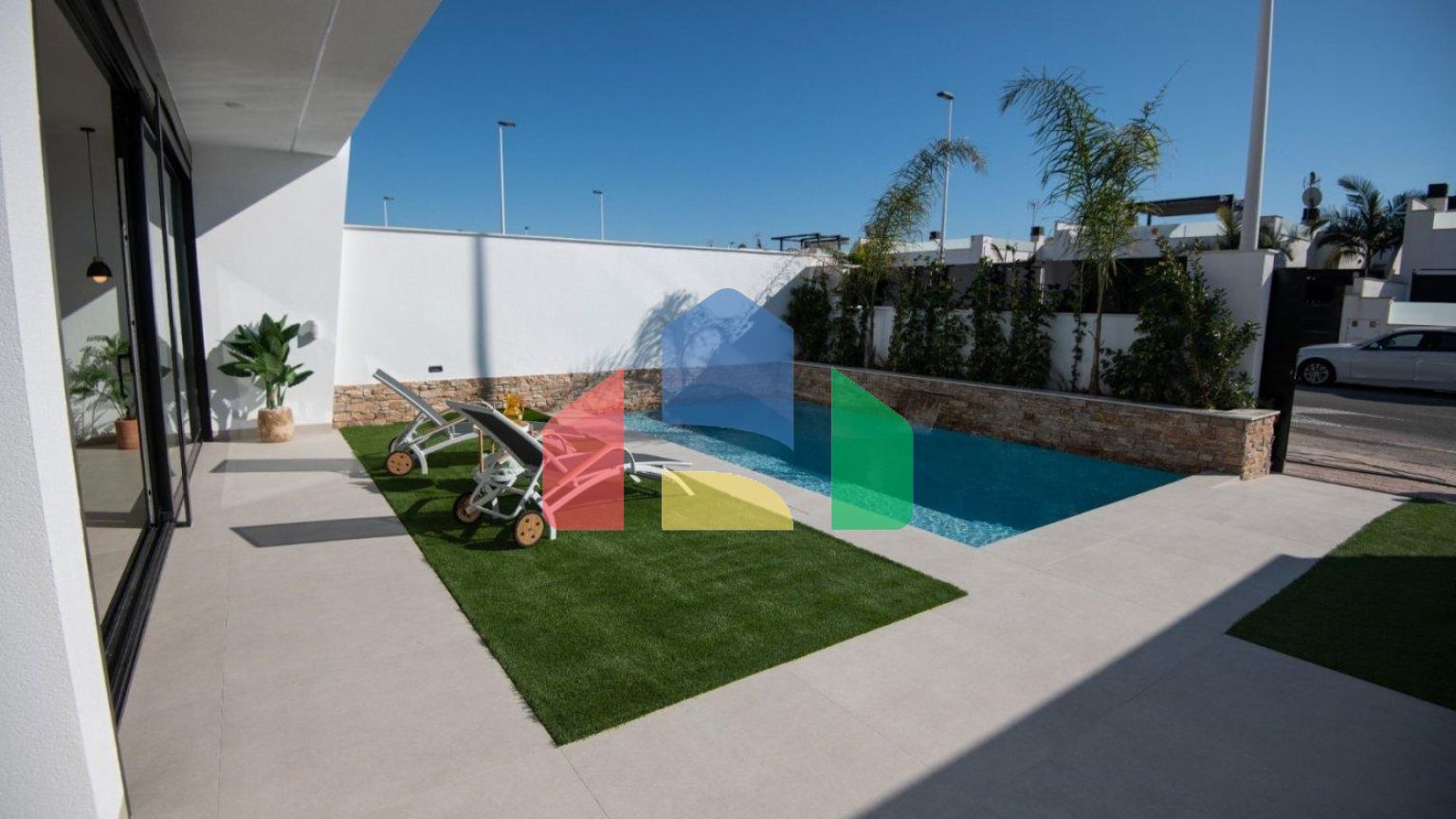 НОВЫЕ ТАУНХАУСЫ В САНТЬЯГО-ДЕ-ЛА-РИБЕРА