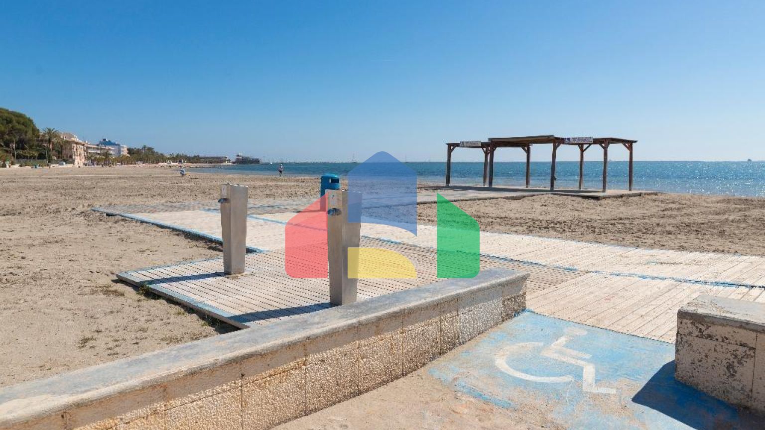 НОВОЕ СТРОИТЕЛЬСТВО ПОЛУОТДЕЛЬНЫХ ВИЛЛ В САНТЬЯГО-ДЕ-ЛА-РИБЕРА