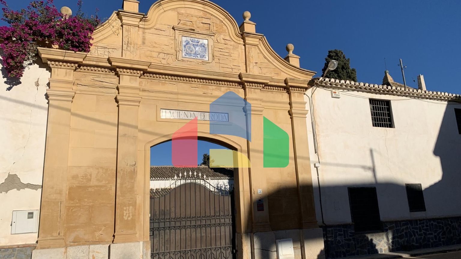 НОВЫЕ БУНГАЛО В РОДА ГОЛЬФ