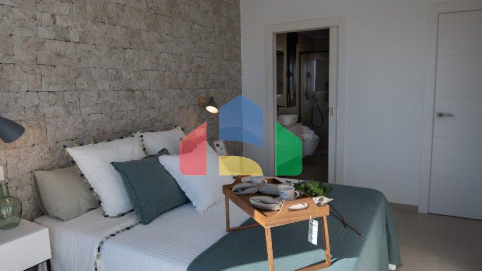 НОВЫЕ ТАУНХАУСЫ В САНТЬЯГО-ДЕ-ЛА-РИБЕРА