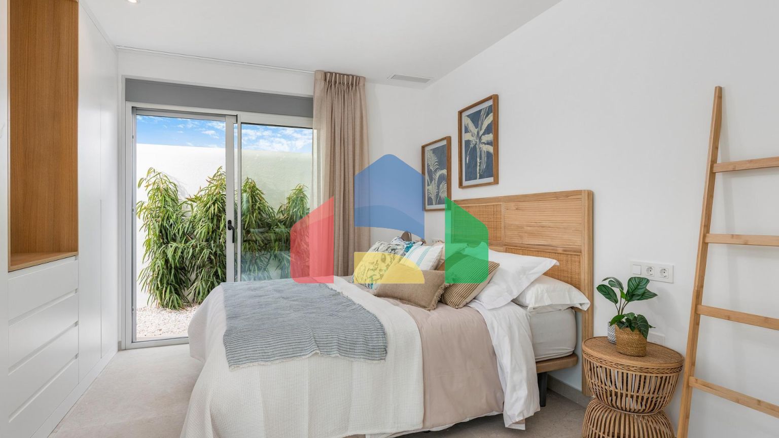 НОВЫЕ ВИЛЛЫ В ДОЛОРЕС