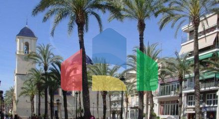 Современные таунхаусы в Долорес с общим бассейном