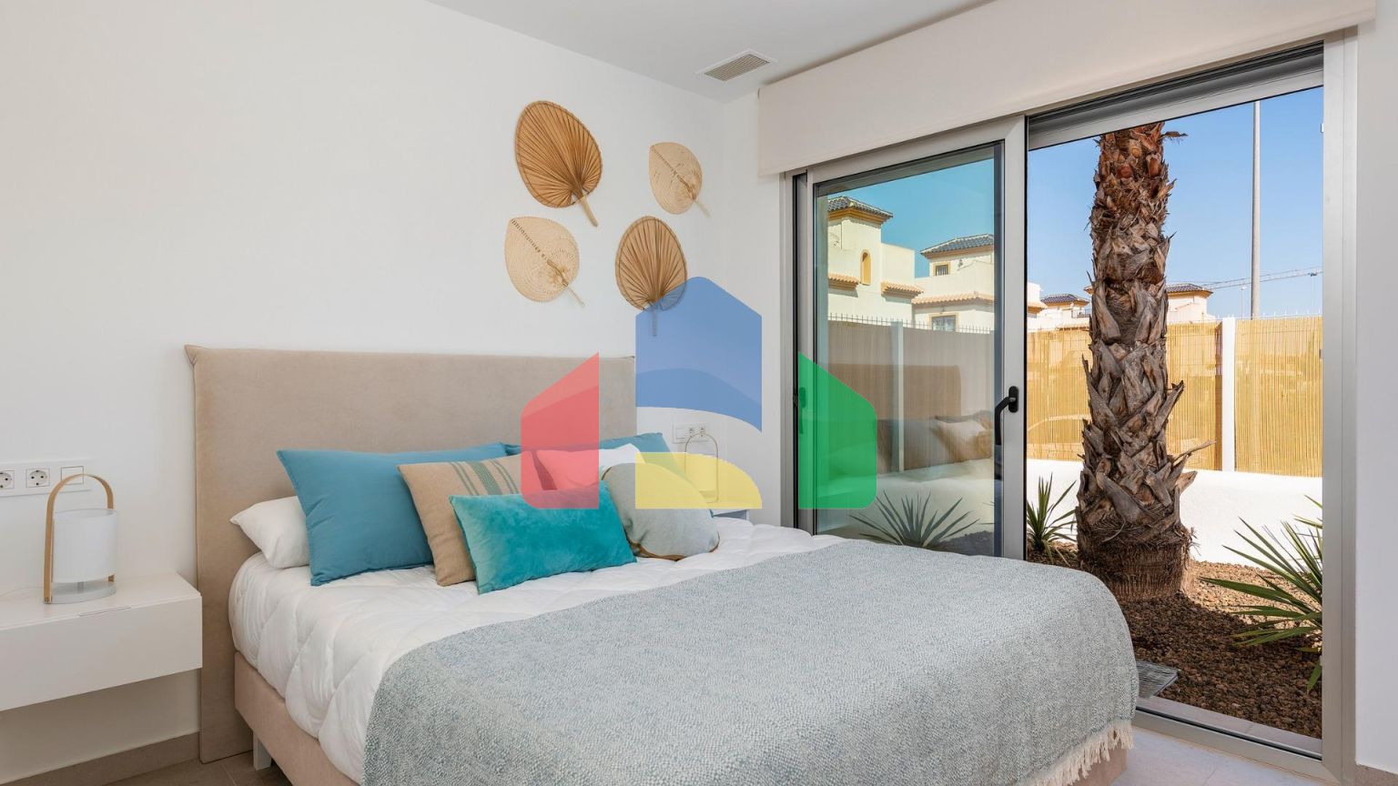 Бунгало нового строительства в Долорес