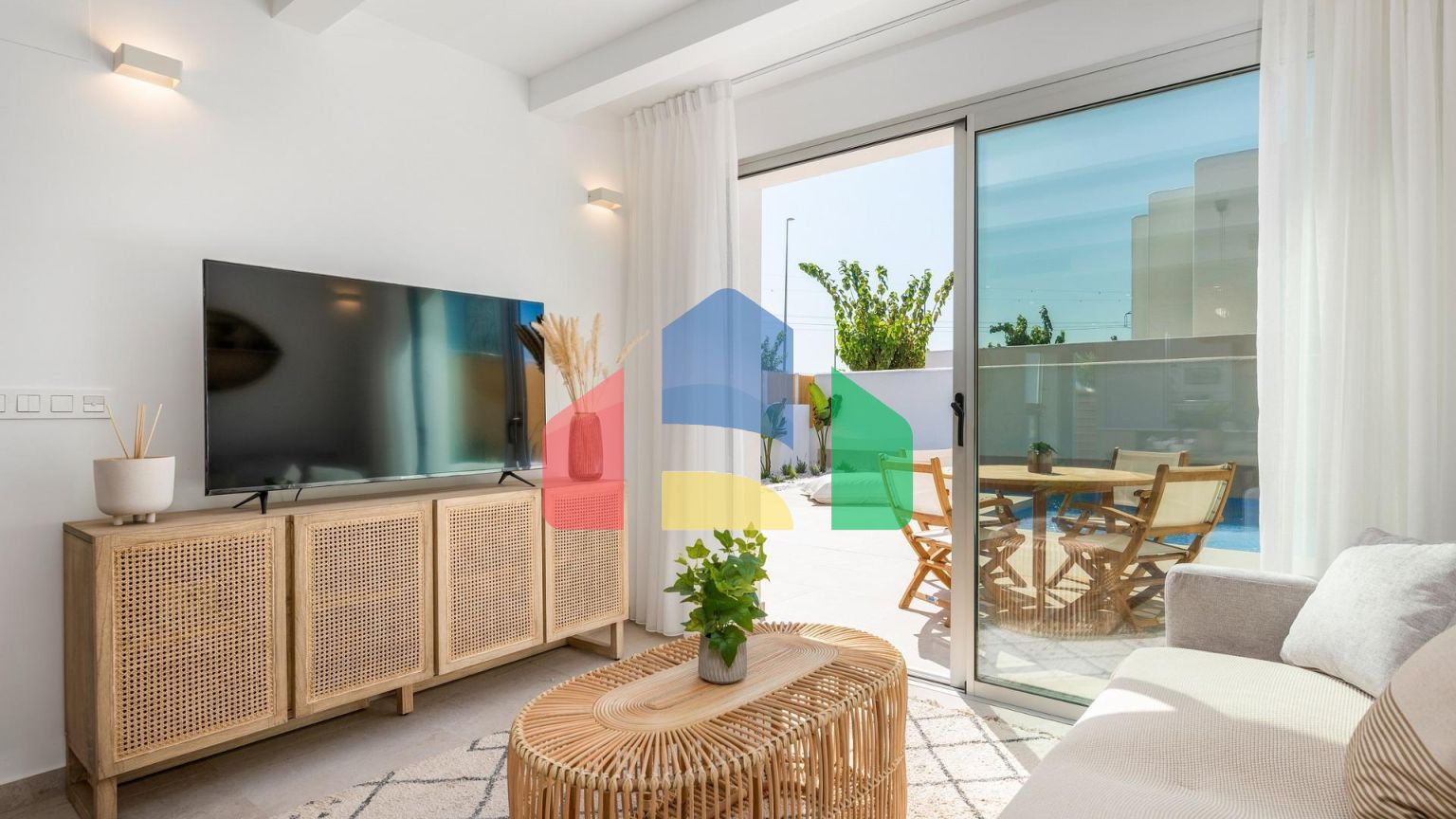 Бунгало нового строительства в Долорес