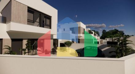 Новые виллы в Сан-Фульенсио с частным бассейном и современным дизайном