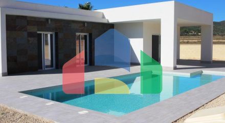 3 bedrooms, 2 bathrooms, private pool, parking in La Romana