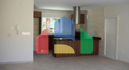 3 bedrooms, 2 bathrooms, private pool, parking in La Romana