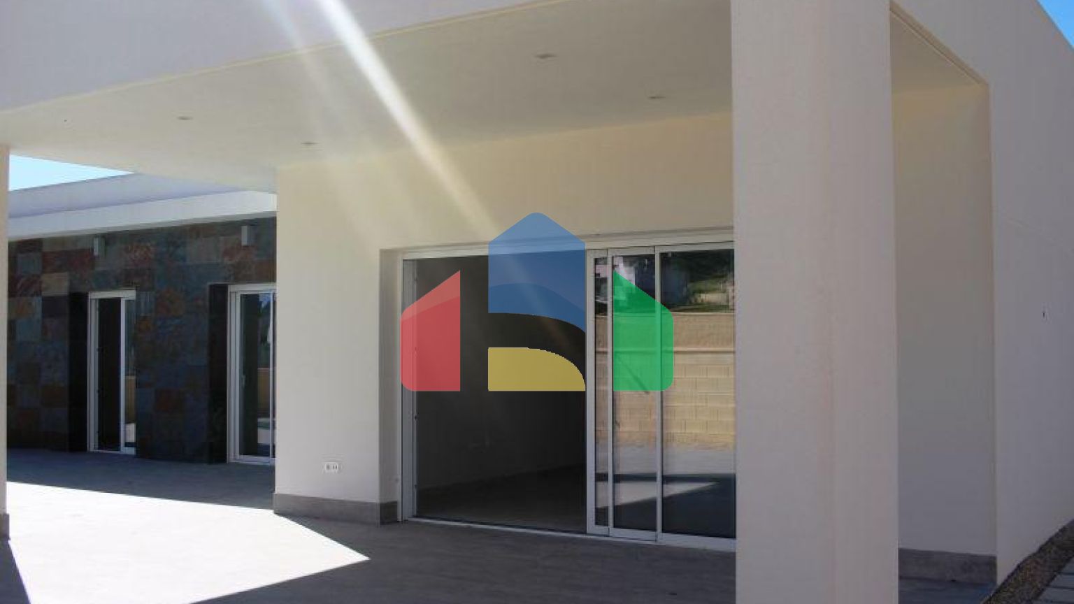 3 bedrooms, 2 bathrooms, private pool, parking in La Romana