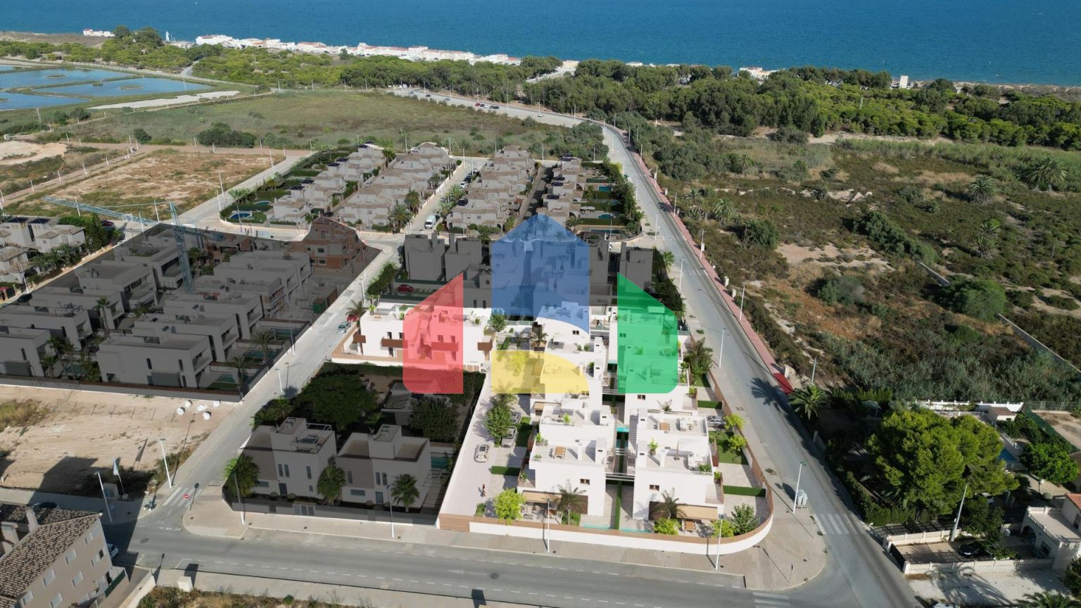 ВИЛЛА У ПОБЕРЕЖЬЯ ПЛЯЖА EL PINET!