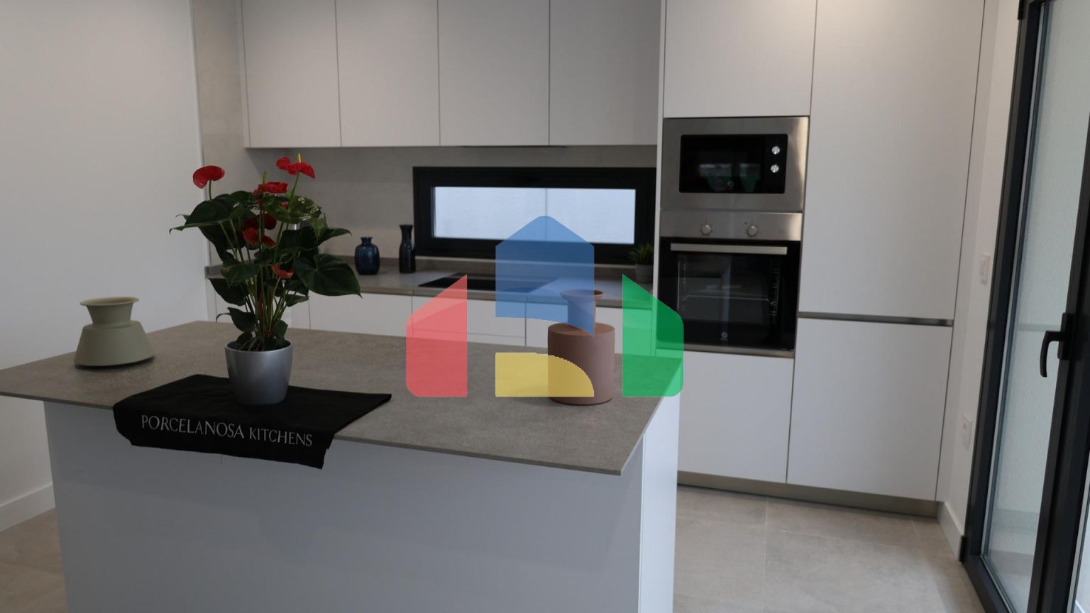 НОВЫЕ ТАУНХАУСЫ В ФУЭНТЕ АЛАМО, МУРСИЯ