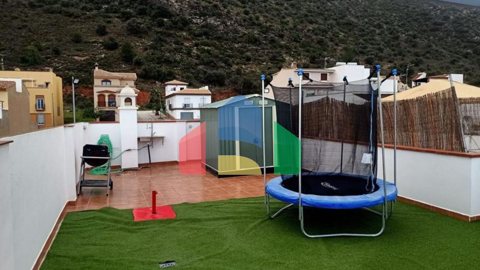 Квартира с террасой на верхнем этаже в Картаме