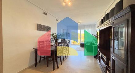 (EN) BEAUTIFUL APARTMENT WITH PRIVATE GARDEN AND STUNNING SEA VIEWS