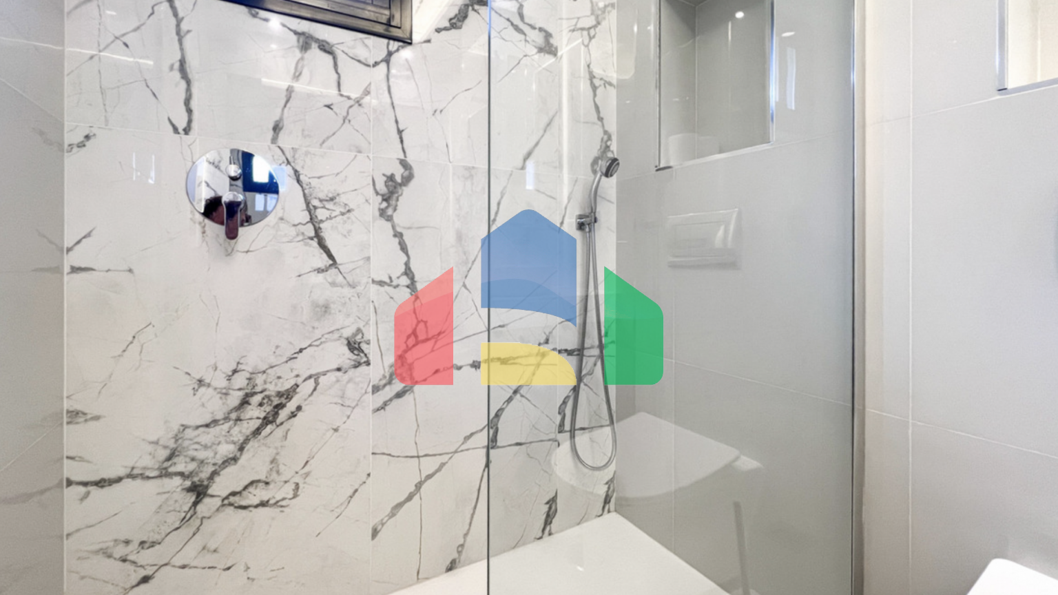 Изысканный двухуровневый пентхаус в самом сердце центра Бенахависа