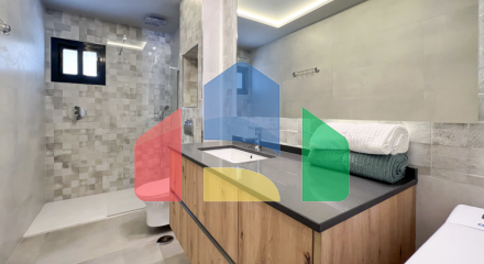 Изысканный двухуровневый пентхаус в самом сердце центра Бенахависа