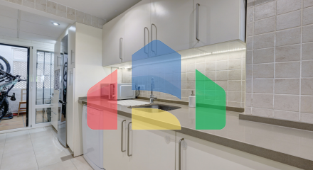 Красиво меблированный апартамент с 2 спальнями и 2 ванными комнатами на первом этаж в Эстепоне