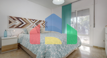 Красиво меблированный апартамент с 2 спальнями и 2 ванными комнатами на первом этаж в Эстепоне