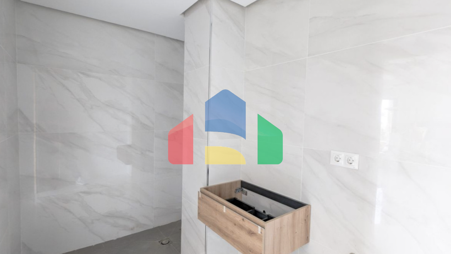 Эксклюзивная квартира с 2мя спальнями и панорамными видами на гольф и на море