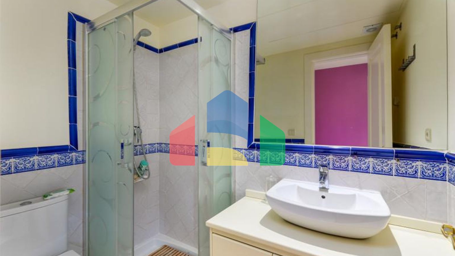 Очаровательный Таунхаус с Великолепными Видами в Касаресе