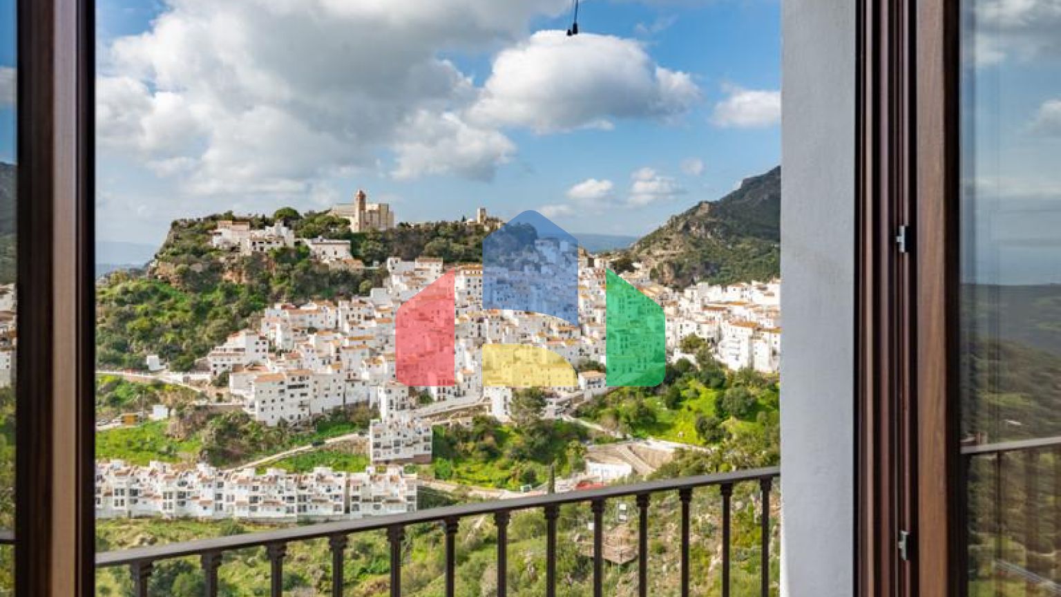 Очаровательный Таунхаус с Великолепными Видами в Касаресе