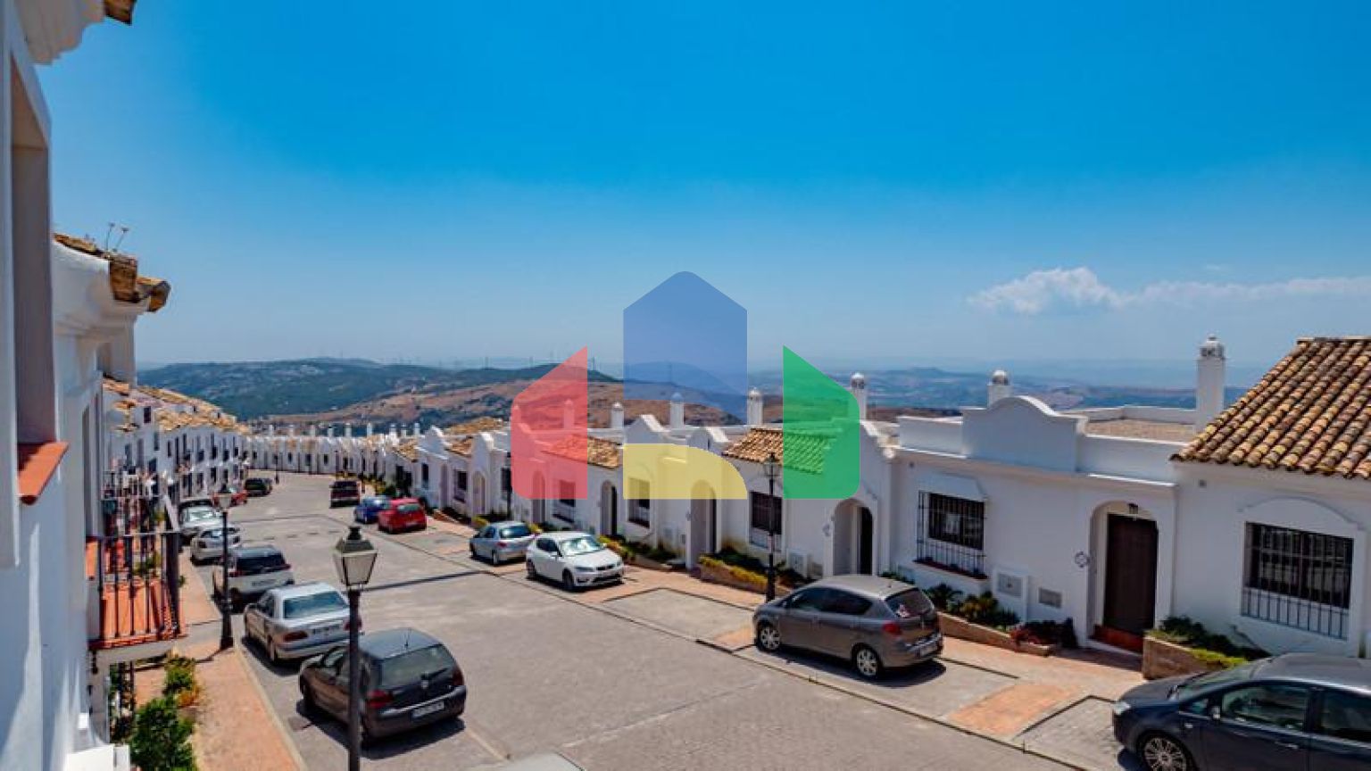 Очаровательный Таунхаус с Великолепными Видами в Касаресе