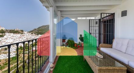 Очаровательный Таунхаус с Великолепными Видами в Касаресе