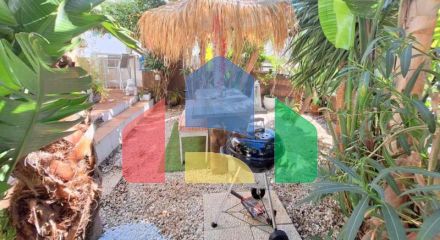 Просторная квартира на первом этаже с садом и южной ориентацией в Касаресе