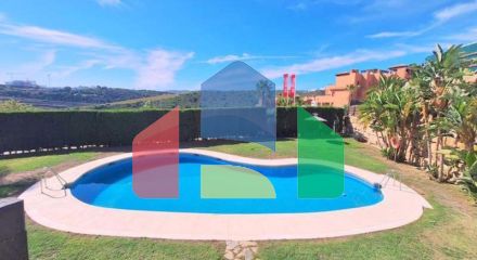 Просторная квартира на первом этаже с садом и южной ориентацией в Касаресе