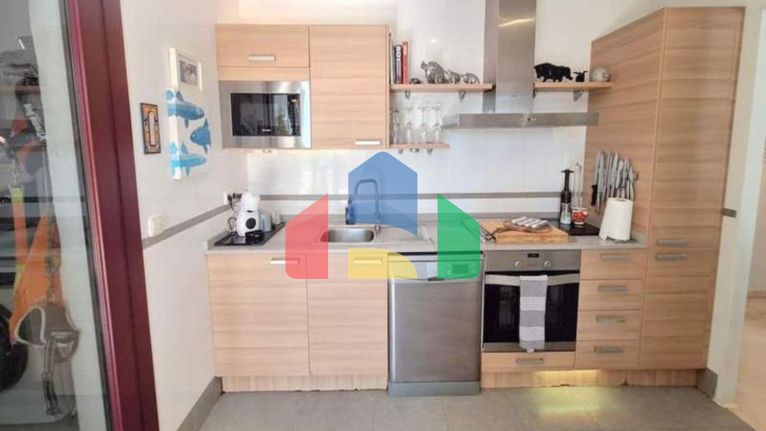 Просторная квартира на первом этаже с садом и южной ориентацией в Касаресе