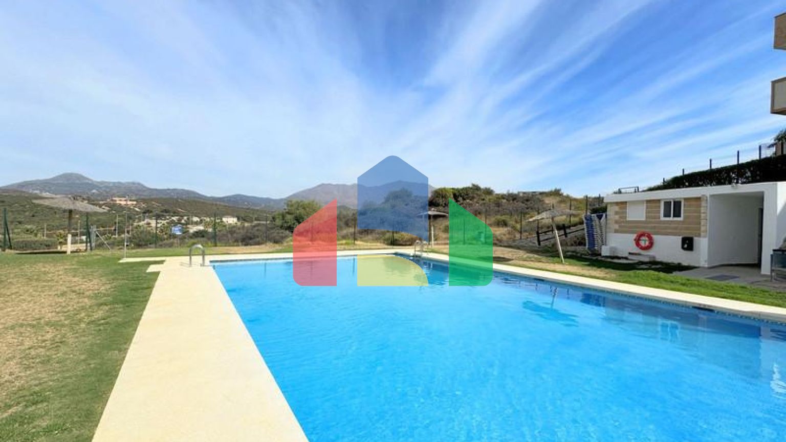 (EN) Opportunity ! Nice apartment with terrace, golf and sea views, in Casares Costa