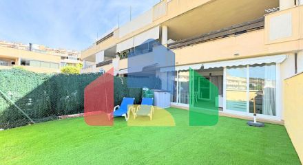 (EN) Beautiful ground floor apartment with terrace, private garden, and sea views in Casares Costa!