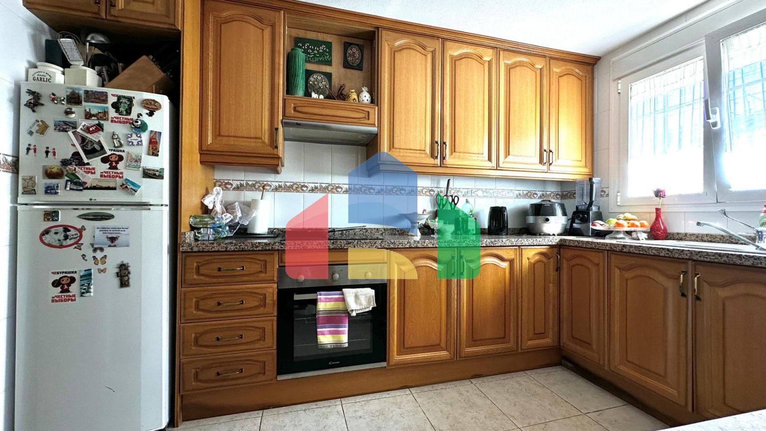 Красивый таунхаус в Альбире с садом в 15 минутах пешком от пляжа!