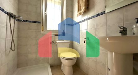 Красивый таунхаус в Альбире с садом в 15 минутах пешком от пляжа! Красивый таунхаус в Альбире с садом в 15 минутах пешком от пляжа!