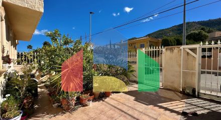 Красивый таунхаус в Альбире с садом в 15 минутах пешком от пляжа! Красивый таунхаус в Альбире с садом в 15 минутах пешком от пляжа!