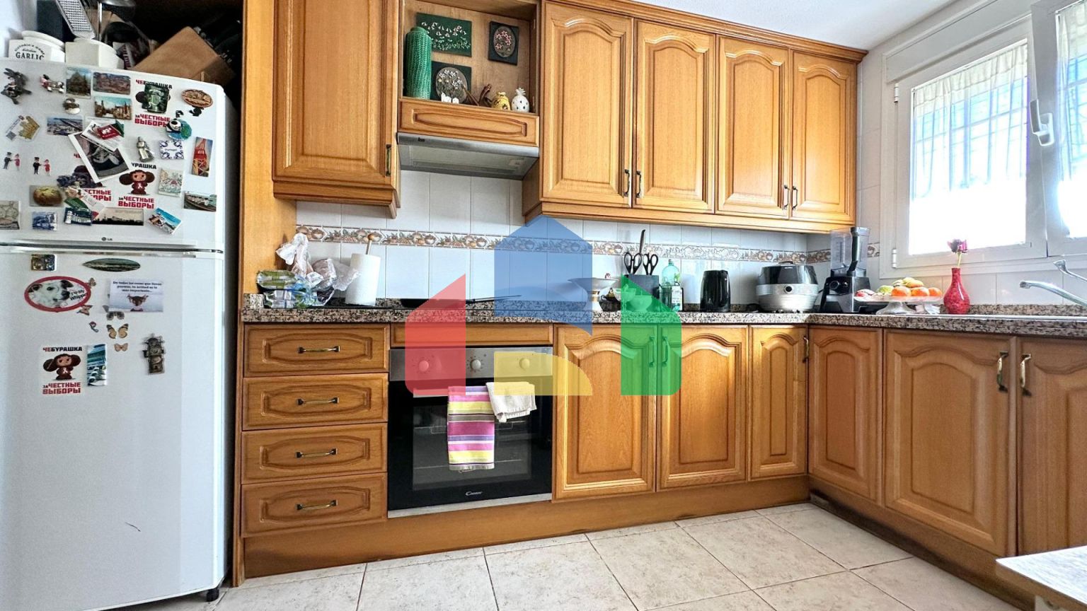 Красивый таунхаус в Альбире с садом в 15 минутах пешком от пляжа!