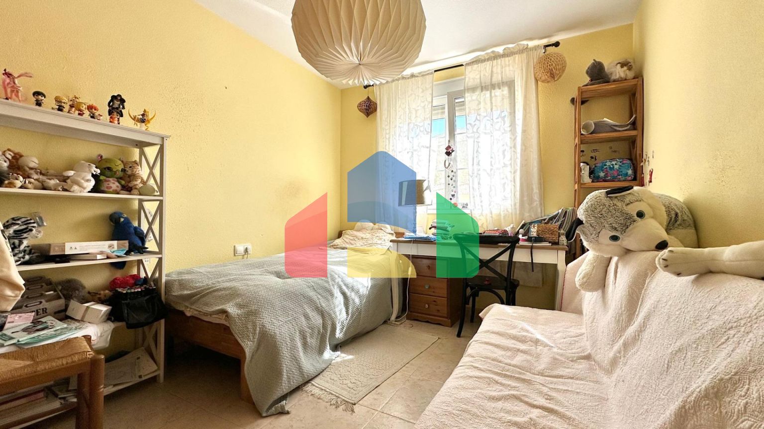 Красивый таунхаус в Альбире с садом в 15 минутах пешком от пляжа!