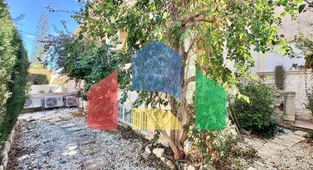 Красивый таунхаус в Альбире с садом в 15 минутах пешком от пляжа! Красивый таунхаус в Альбире с садом в 15 минутах пешком от пляжа!