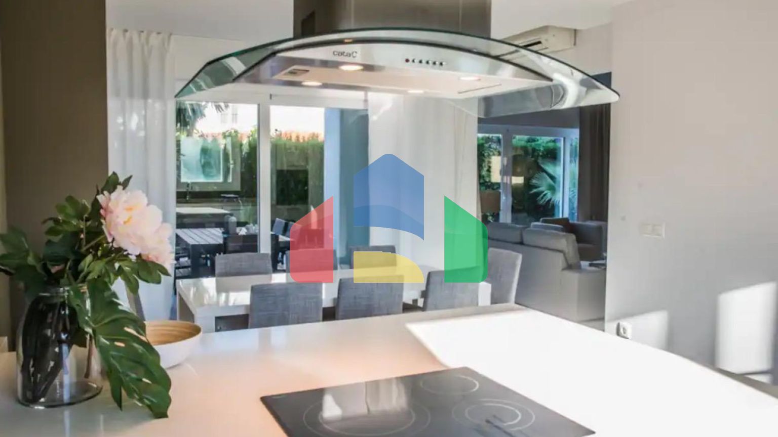 РОСКОШНАЯ ВИЛЛА В САМОМ СЕРДЦЕ АЛЬБИРА