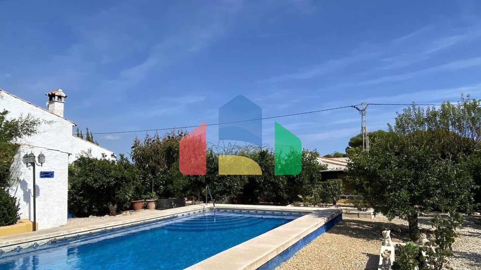 ПРЕКРАСНАЯ ВИЛЛА В АЛЬФАС-ДЕЛЬ-ПИ