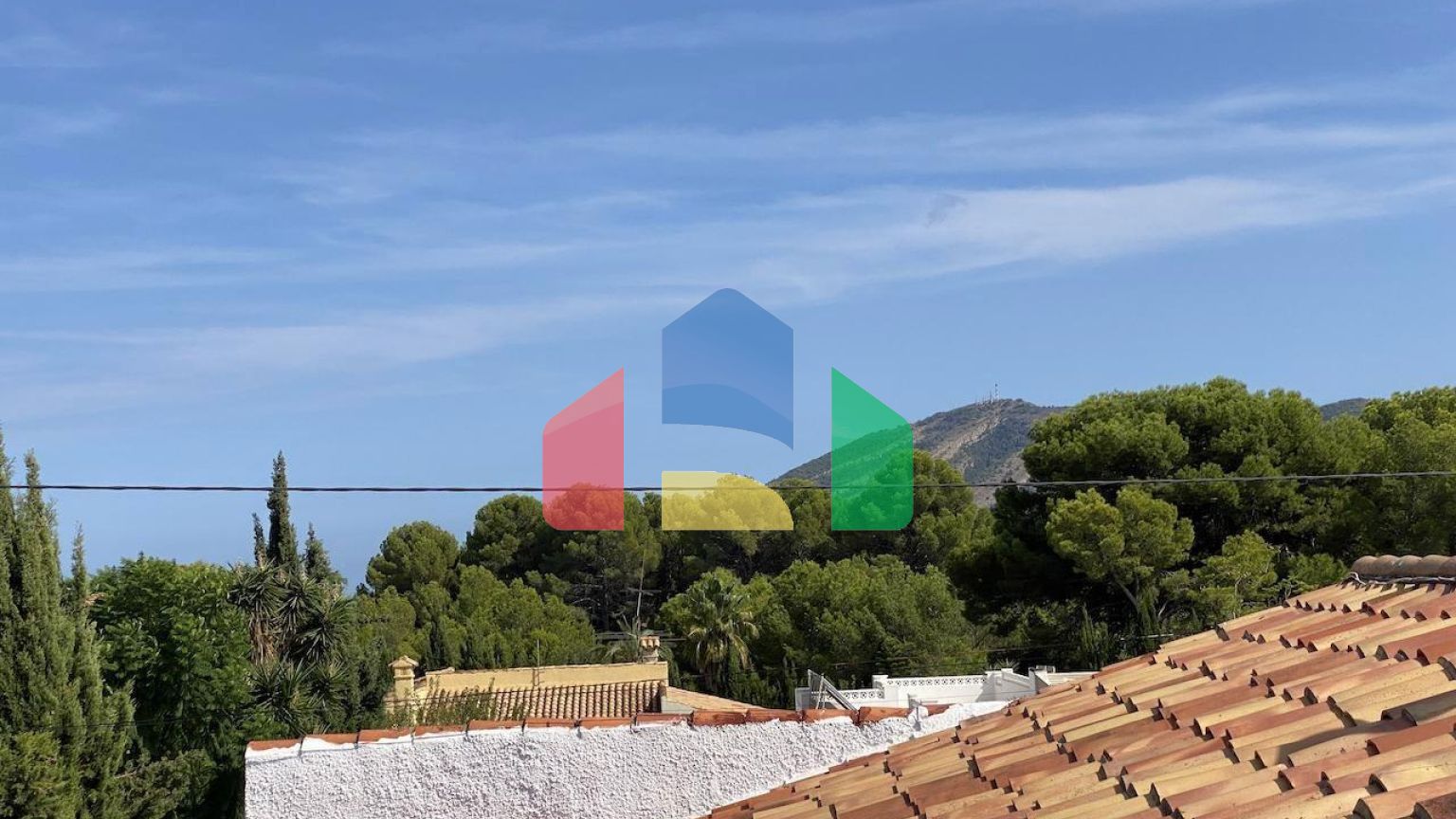 ПРЕКРАСНАЯ ВИЛЛА В АЛЬФАС-ДЕЛЬ-ПИ