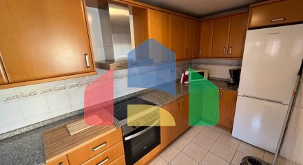 Semi-detached house with guest apartment