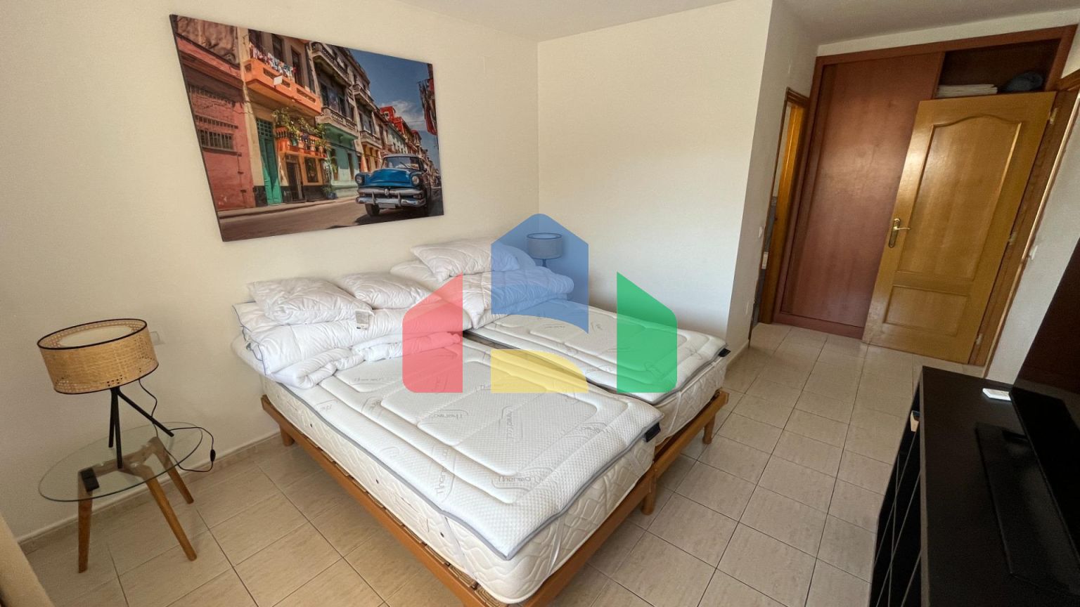 Смежный дом с гостевой квартирой