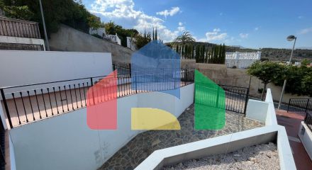 Смежный дом с гостевой квартирой