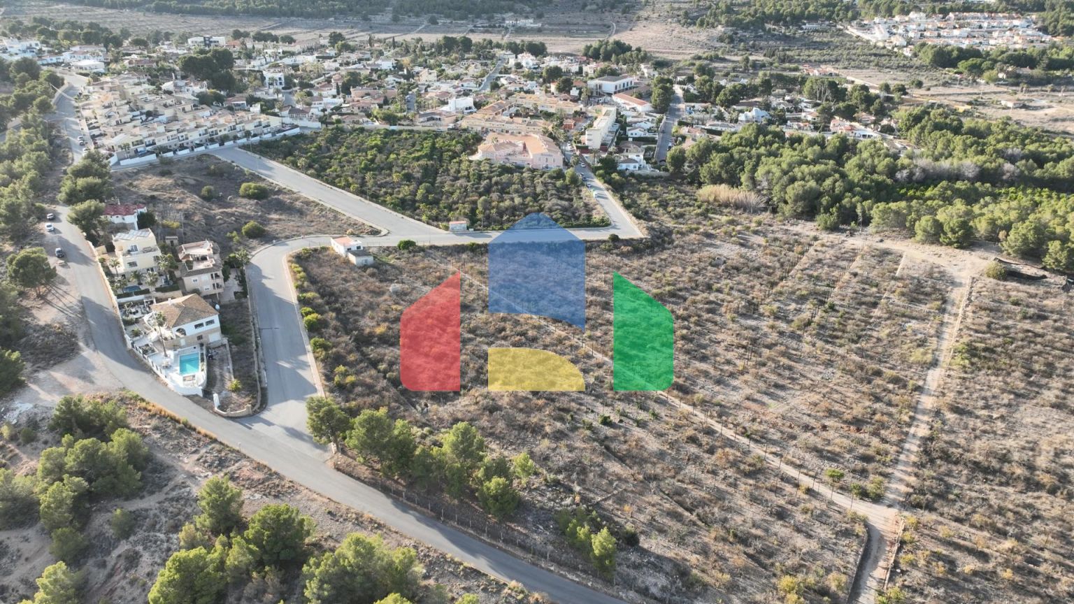 НОВЫЕ ВИЛЛЫ В АЛЬФАС-ДЕЛЬ-ПИ