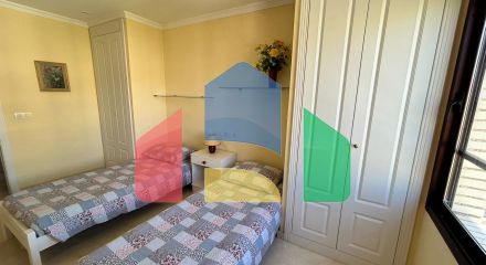 Просторная квартира на продажу в Альбире с панорамными видами